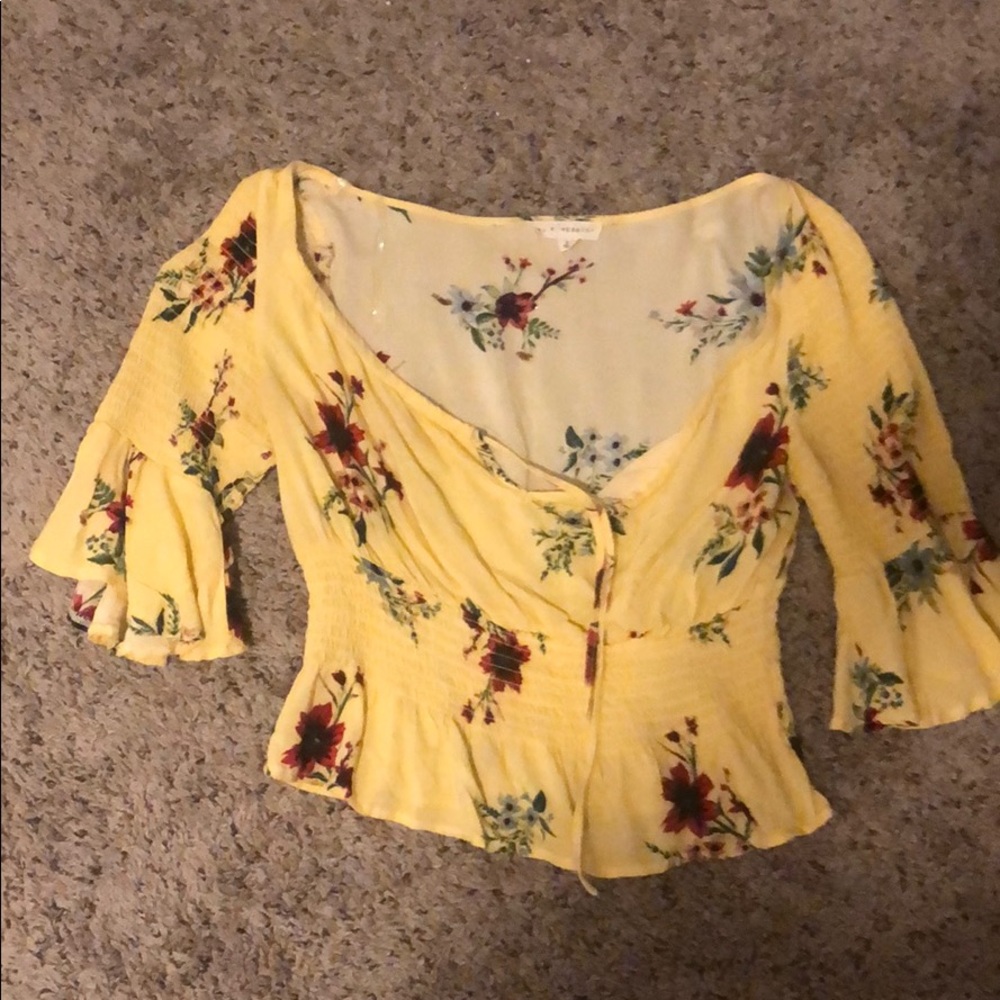Cropped floral blouse